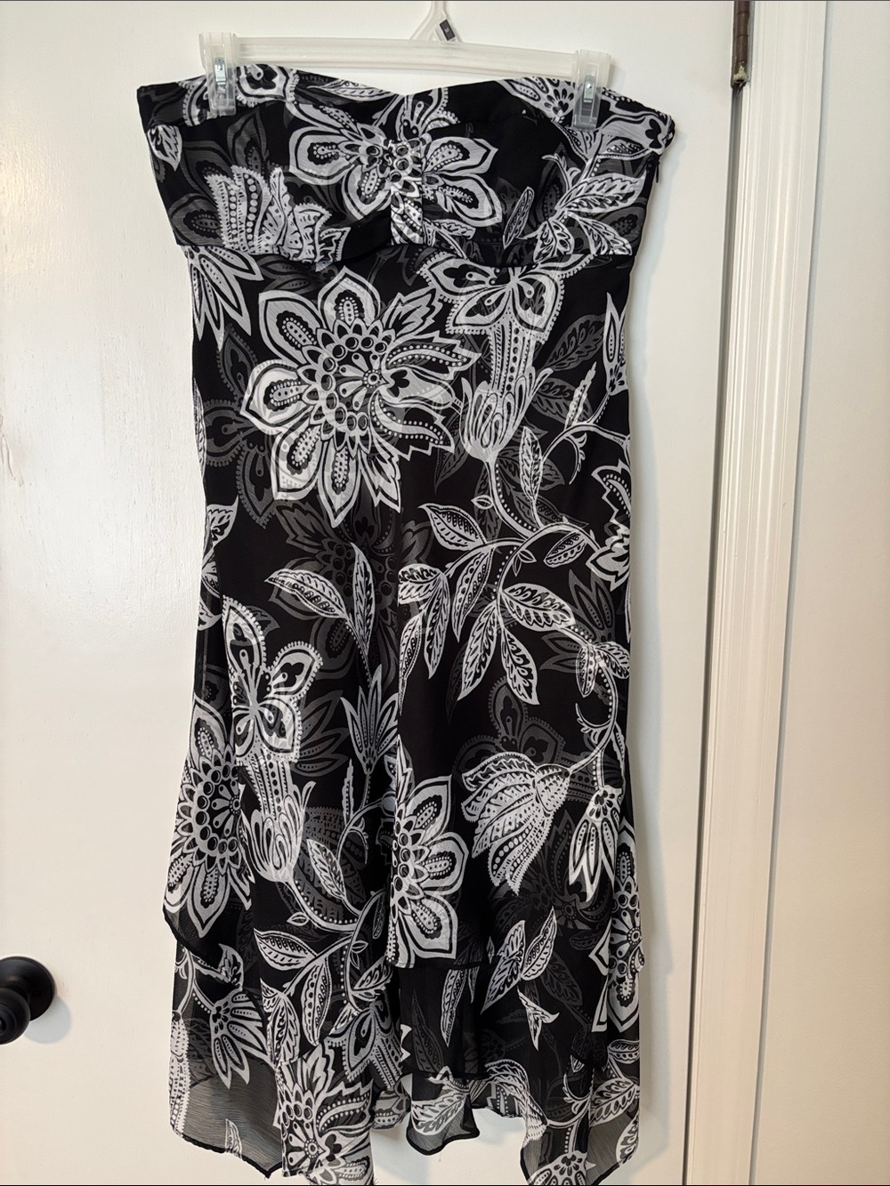 White House Black Market Black and White Strapless Floral Dress